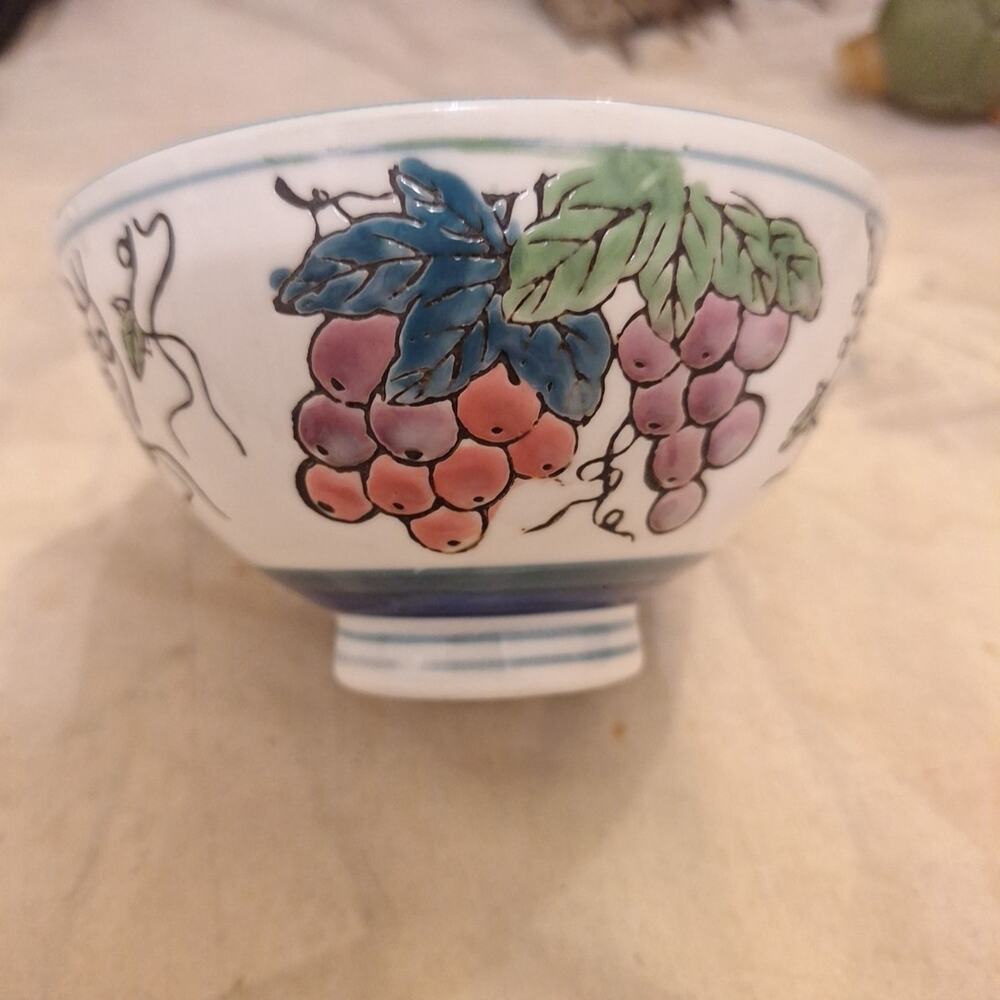 Japanese Arita Ware Teacup Porcelain, Very Nice. Hand painted Grapes